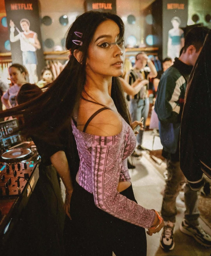 ylonaisart's tweet photo. she's soooo beautiful AHHHHHHHH MY HEART!! @ylona_garcia . https://t.co/i8SBySgy9c