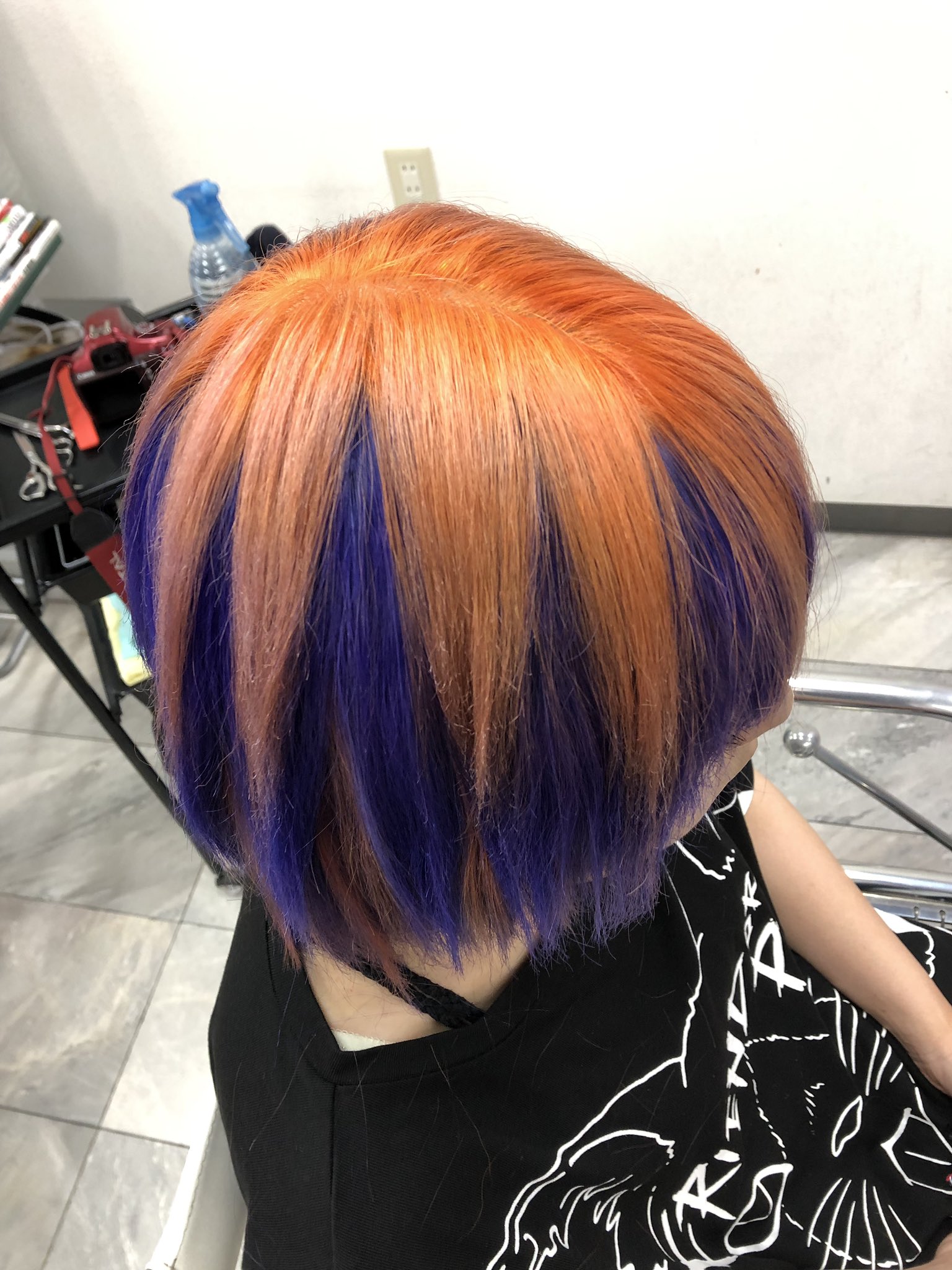 ストロベリーロックス 赤羽カラー専門店 本日のヘアカラー カラーのメンテナンスで紫をベースにオレンジを混ざるように入れてみたよ なかなか斬新な組み合わせ テーマはパンジー どうせやるなら人と被る組み合わせはしたくないからね 色を層に