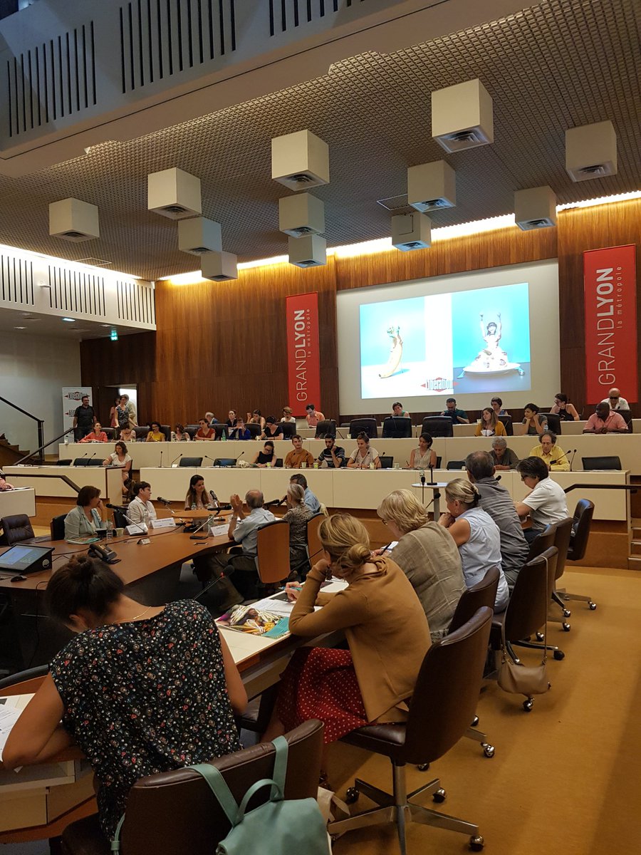 AntoineCOMTE's tweet image. En direct du Forum @libe consacré à l&apos;alimentation et organisé en partenariat avec @tribunedelyon. Parmi les débatteurs de la 2e table ronde animée au coeur de l&apos;hémicycle du @grandlyon : la jeune cheffe lyonnaise Tabata Mey ou encore le généticien Axel Kahn... #ForumLibé #Lyon