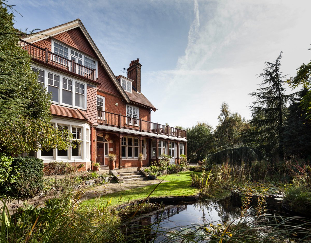 West_Eleven's tweet photo. Wimbledon, is the oldest tennis tournament in the world, and is regarded by many as the most prestigious. Our latest development is situated in the heart of Wimbledon - register your interest today to be close to the worlds most prestigious tennis tournament. 

#Wimbledon https://t.co/XOz9ZDxGcp