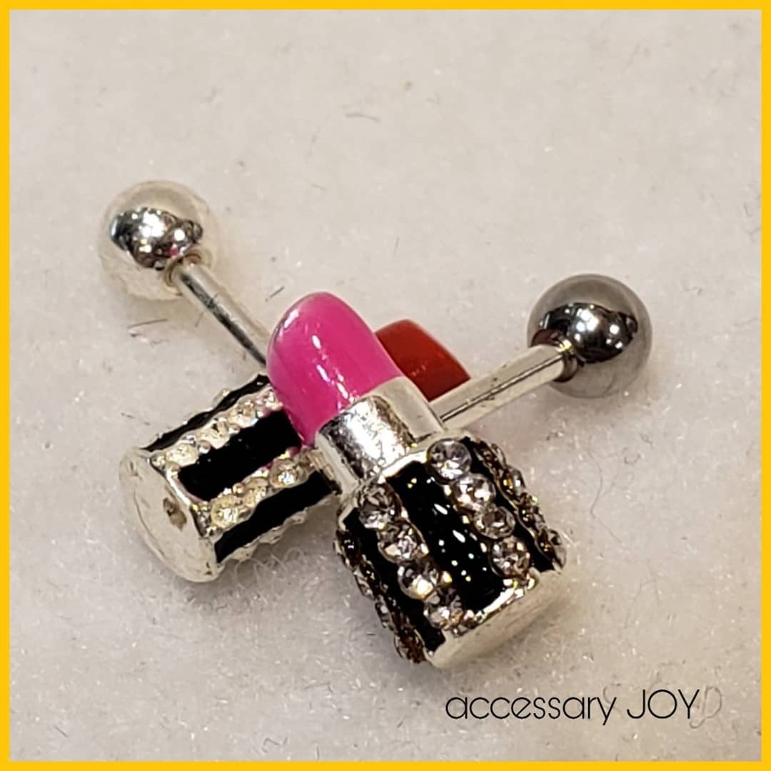 joy_parco's tweet photo. .
#ボディーピアス
#口紅ピアス 
.
#新作ピアス 入荷致しました♥✋
ピンクとレッドなので耳に付けるだけで
かなり存在感✨upします＼(^o^)／
.
気軽にイイネ👍コメント
DMお待ちしております･:*+.
.
#ボディーピアス #ボディピ #ボディピ好き集まれ
#熊本パルコ店 #アクセサリーJOY https://t.co/gTVtweZymw