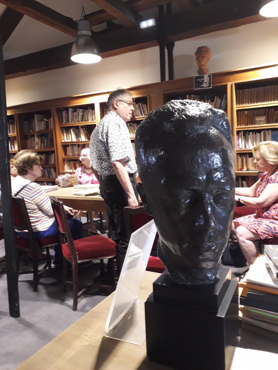 Sous les toits du <a href="/TheatreOdeon/">Odéon-Théâtre de l'Europe</a>, la bibliothèque !