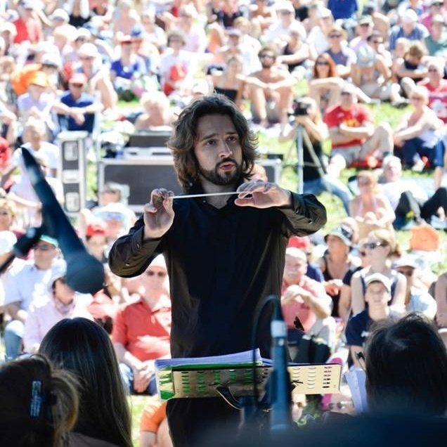 CUSTorino's tweet photo. La XX ed. del #ConcertoinAltura sarà diretta dal maestro Lorenzo #Tazzieri. 
Il Maestro è uno dei più grandi esponenti della nuova generazione italiana di direttori d'orchestra.
Vienilo ad ascoltare domenica 28 luglio al #PiandelSole, a #Bardonecchia!☀

#CUSTorino #vitadaCUS https://t.co/X1qASmfTnR