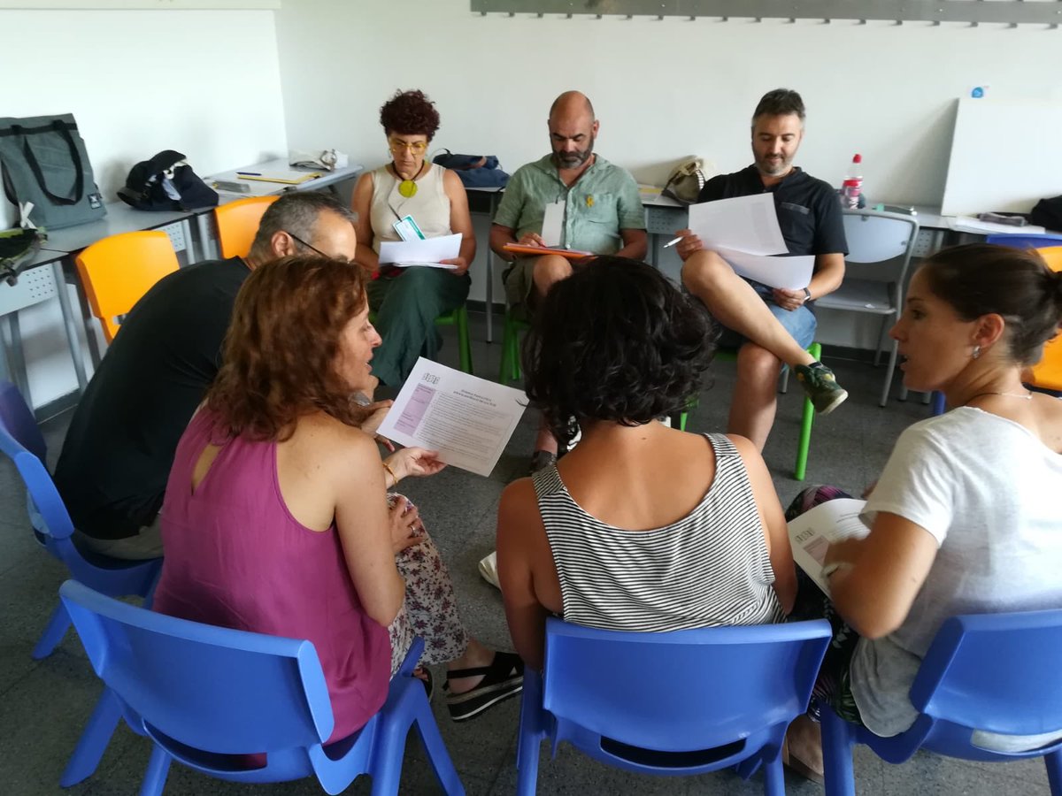 Cemporda's tweet photo. Ahir dijous i avui divendres formació intensiva dels equips impulsors dels centres de la mostra representativa @escolanova21 a @EscolaProa #barcelona #impulsors #lideratge El viatge continua🚀 @TeresaR51378849 @EProfe @david14kp @NuriaCalatayud1 Àlex Mònica https://t.co/BqSVF7yUvb