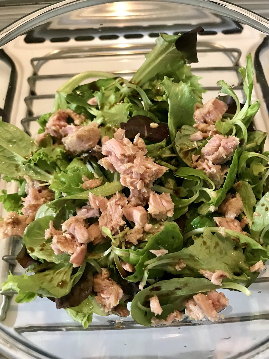 Klein_Dizon's tweet photo. lunch time #HealthyOptions 💪🏼 https://t.co/eW1l9lHKrh