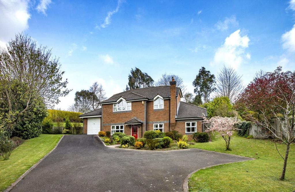 GrovesRes's tweet image. REDUCED! Sweethope Dene, #Morpeth is our Property of the Week!This beautiful detached house, sitting in almost half an acre of garden is only a 5 minute drive to the centre of Morpeth and with good road links to the A1
Viewings - Strictly through Groves on 01670 504 400