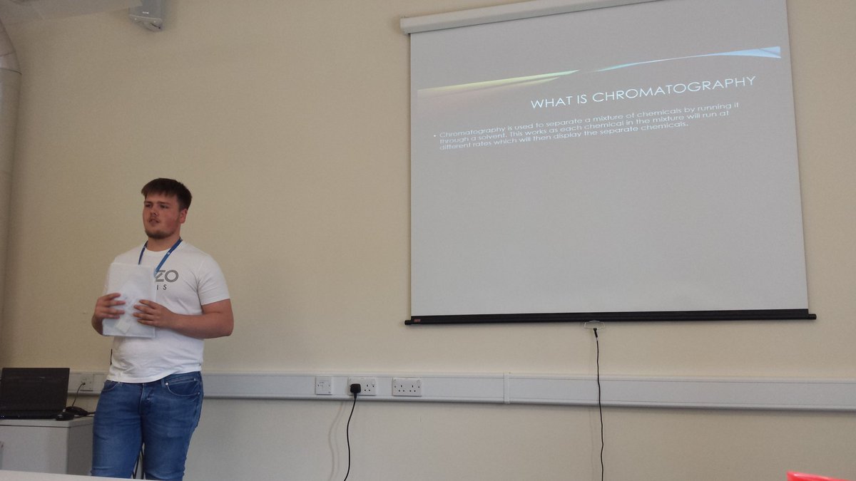 NicMorgz's tweet photo. Our group of college students delivering fantastic talks about their projects @SalfordUniTech @SalfordUni #techniciansmakeithappen https://t.co/9XE9hIecfc