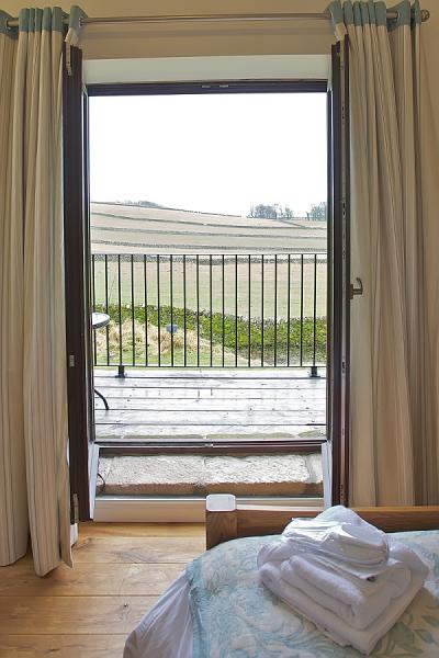 Enjoy the fabulous views of the Peak District from a balcony in our comfortable B&amp;B room. Make your booking here: bit.ly/1wGDy0C  
#BedAndBreakfast #BandB #PeakDistrict
