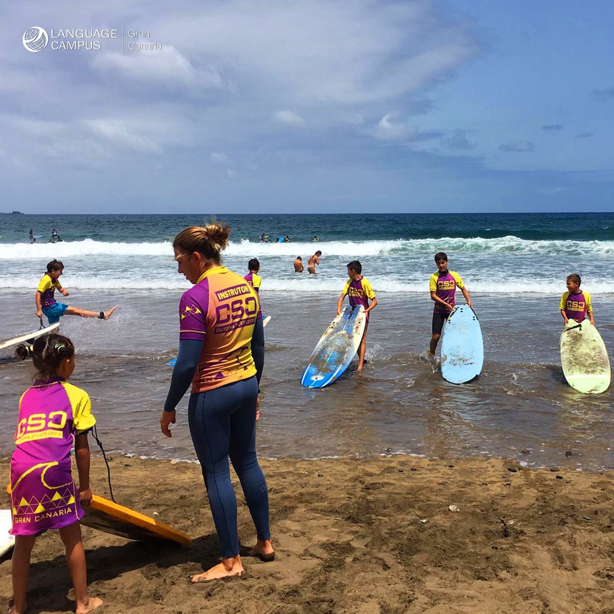 IdiomasGC's tweet photo. ¡Cómo se lo están pasando nuestros #campers! Disfrutando del verano, del deporte y del inglés entre amigos 😍☀️ ¡Aún estás a tiempo de apuntarte y disfrutar de multitud de actividades! Llámanos hoy al 928 90 90 54🍉 #LanguageCampusGranCanaria #ActionEnglishCamps https://t.co/8QoMhd9asJ
