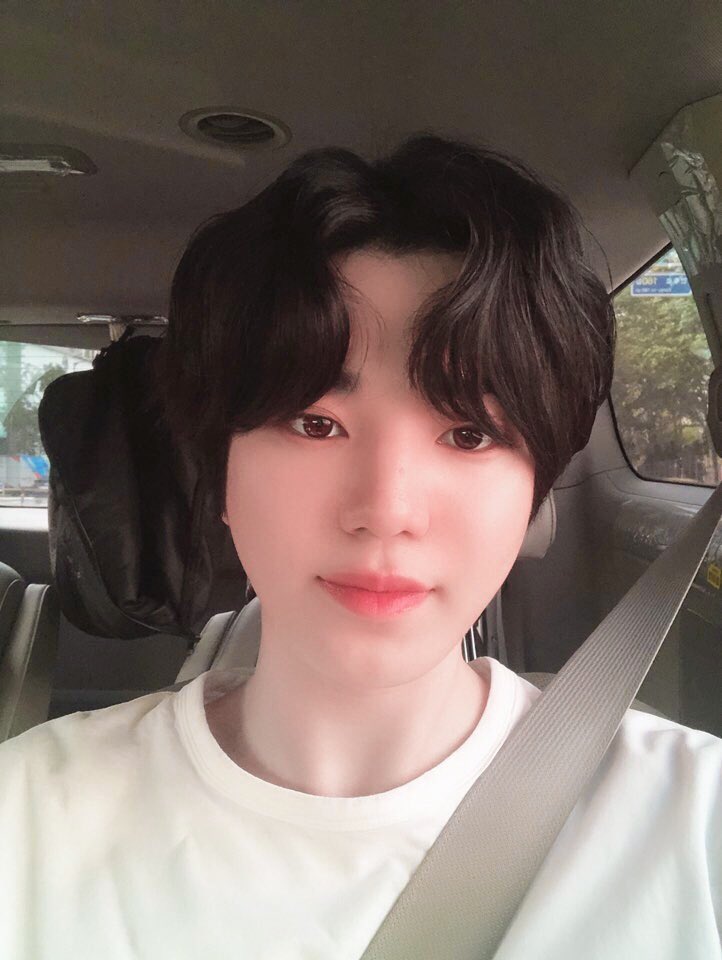 Official_IFNT's tweet photo. [#INFINITE][📻] PM 9:00 V LIVE를 통해 방송되는 IDOL RADIO에 성종군이 출연합니다! 인스피릿 여러분의 많은 시청 바랍니다.

▶️ https://t.co/1B7NPcbtcs https://t.co/kEeBiOhFhZ