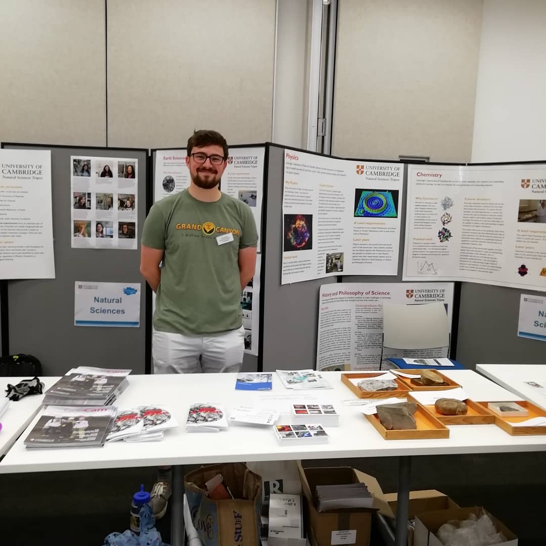 helcat69's tweet image. Come and speak to come lovely people and see some amazing things @EarthSciCam @Cambridge_Uni #Cambstudy