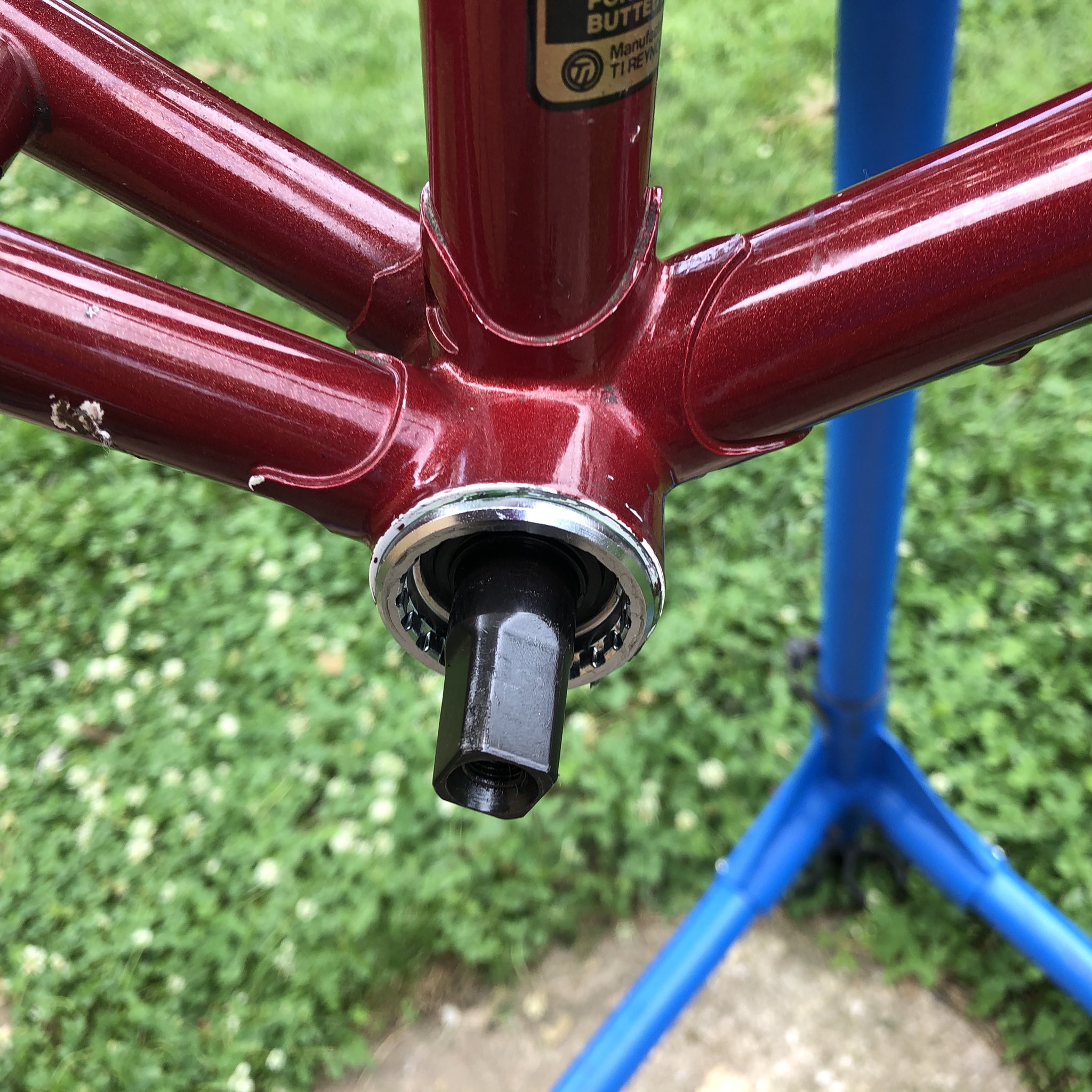 Ben Folsom The Modern 127 5 Mm Shimano Un55 Bottom Bracket Installed Onto The Bike T Co 3n1ie1dva2 Twitter