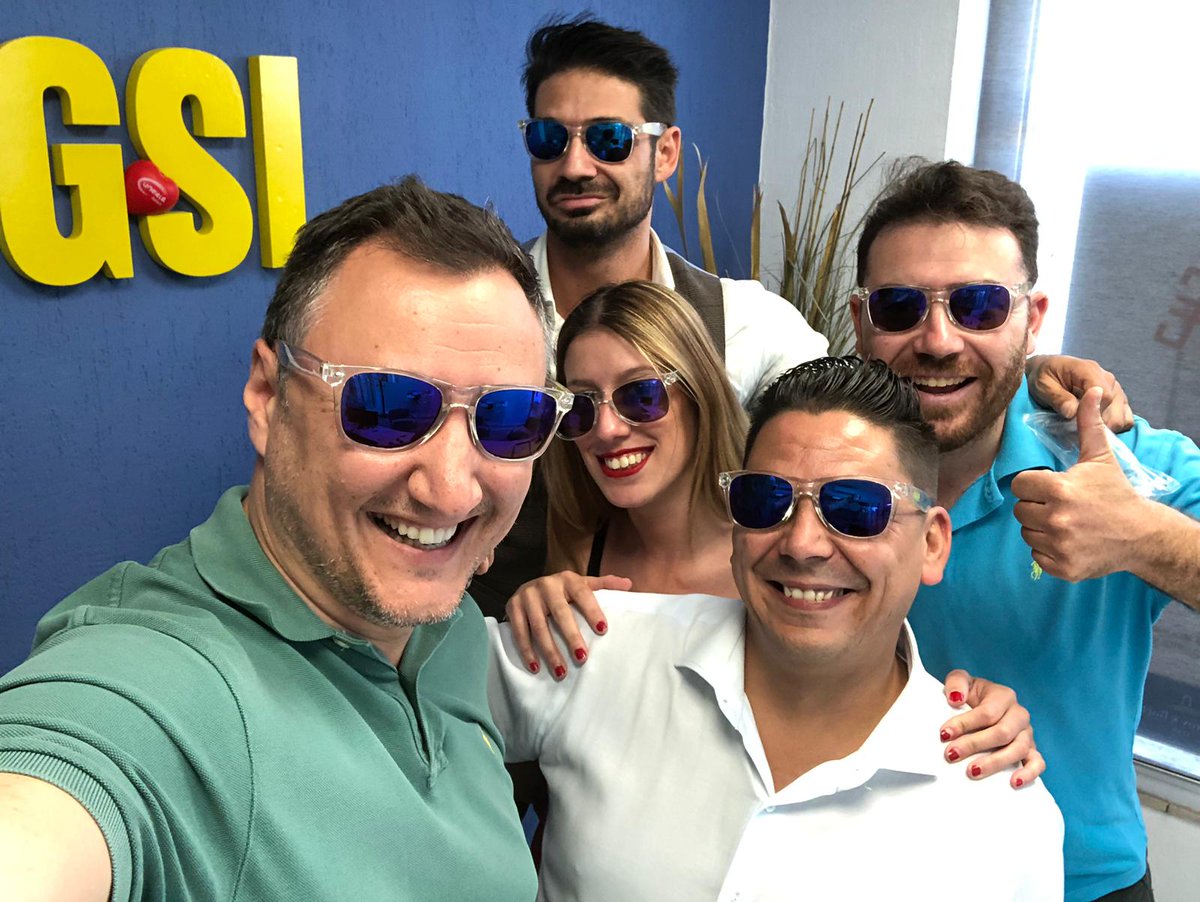 KW_GSI's tweet image. ¡Nuestro equipo @GSISEVILLA está preparado para el #verano! ¿Os gustan las gafas? #FelizViernes

Infórmate sin compromiso:
📍 igsi.es
📧 info@igsi.es
☎️ 954350816

#depersonaApersona #inmobiliaria #sevilla #equipo #profesional #teayudamos #noteges #summer