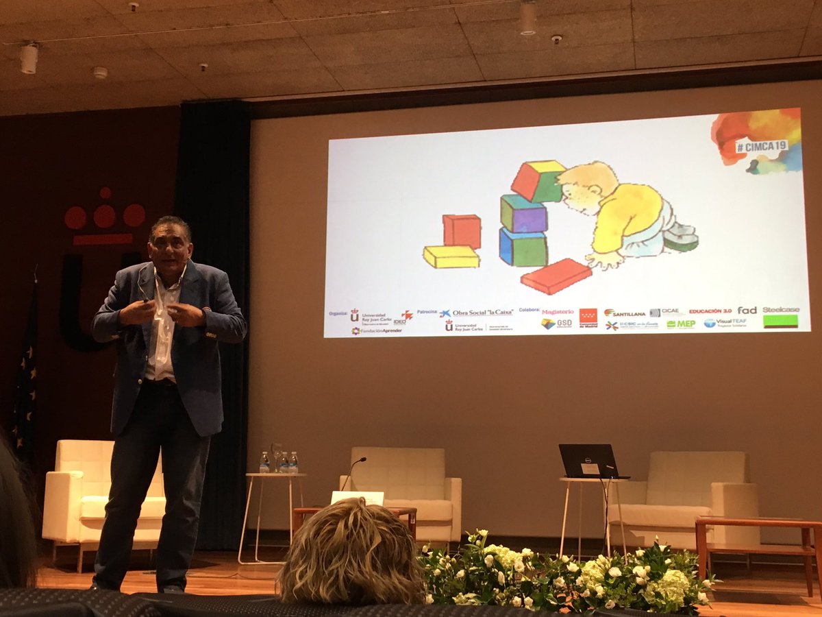 CabreadoQuimico's tweet image. José Antonio, me frustras. Quiero que termines ya para aplaudirte durante media hora, pero también quiero escucharte mil horas más. #CIMCA19