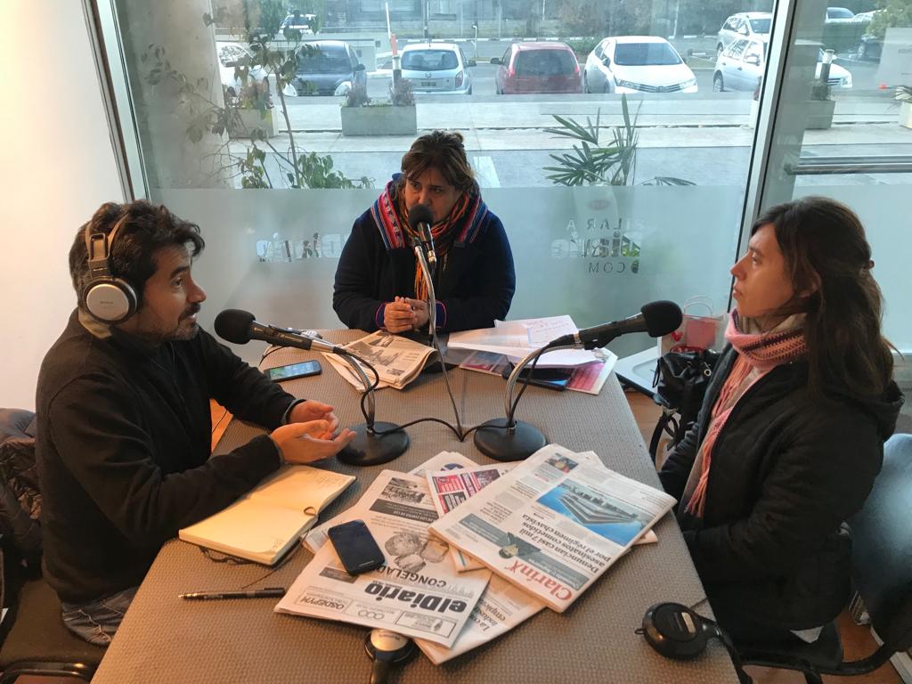 materiaprima921's tweet photo. AHORA / Más escuelas suspendieron las clases x el frío y la falta de calefacción. @SutebaPilar indicó que son las secundaria 2, 7, 31 y Primaria 32. Elevará petitorio p/ q se restituya fondo d gas q Provincia retiró este año. Lili Montiel y Vicky Carey pasaron por @fmplazapilar https://t.co/XtGY8zJKJZ