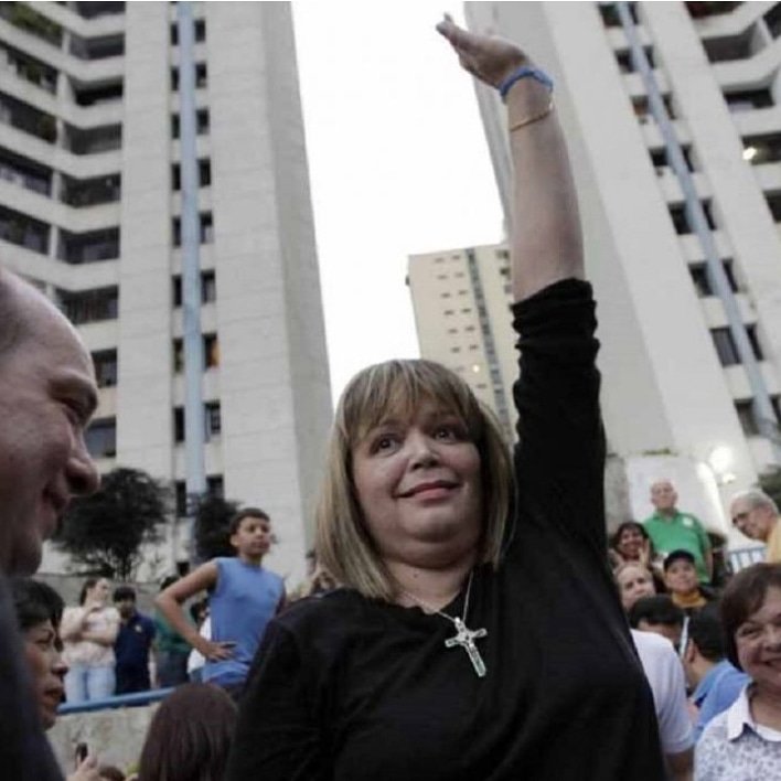 carlaangola's tweet photo. Aunque sus familiares todavía no habrían sido notificados ni han confirmado. #REUTERS Asegura que: "El "Gobierno" (régimen) de Venezuela "liberó" ayer a 22 personas, incluídos casos emblemáticos como la jueza María Lourdes Afiuni, el periodista Braulio Jatar y 20 estudiantes. https://t.co/S1FI0ne2Iy