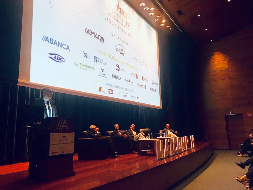 matcomp19's tweet image. Clausuramos #MATCOMP19 tras haber hablado durante 3 días de la importancia de los #materialescompuestos en relación a la impresión 3D, los #cochesautónomos y los #biocomposites. ¡Muchas gracias a las más de 350 personas que nos habéis acompañado en esta edición 💙!