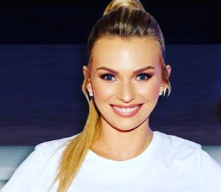 Team_Baeva's tweet photo. Feliz fin de semana bella @irinabaeva1 😍💚💋 #Irinabaeva #Rusamexicana #Teambaeva 💋 https://t.co/7IGnH8aqid