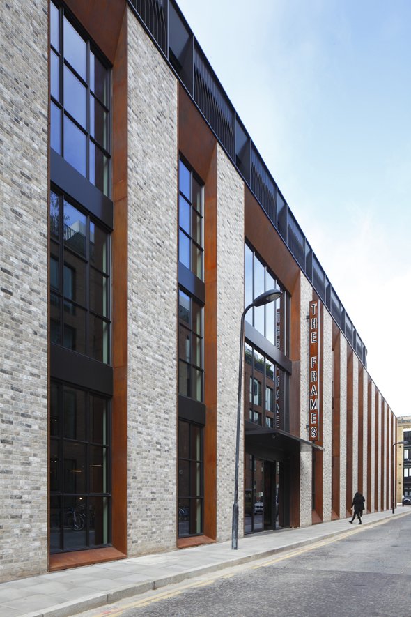 demagazine's tweet photo. The Frames, #Shoreditch https://t.co/81a82JEHt1 #TheFrames is a #bespoke #development tailored to small and #creative businesses in Shoreditch by #architects #SquireandPartners . The five-storey #building is one of the 64 #London #properties owned by the #workspaceGroup #design https://t.co/hP3rOAlSEs