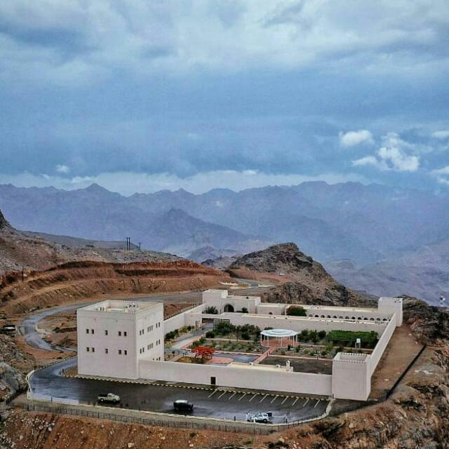 استراحة الشيخ علي بن ماجد المعمري 
ولاية صحم وادي بني عمر/ جبل الريس pic.x.com/Bm6NAsusrW