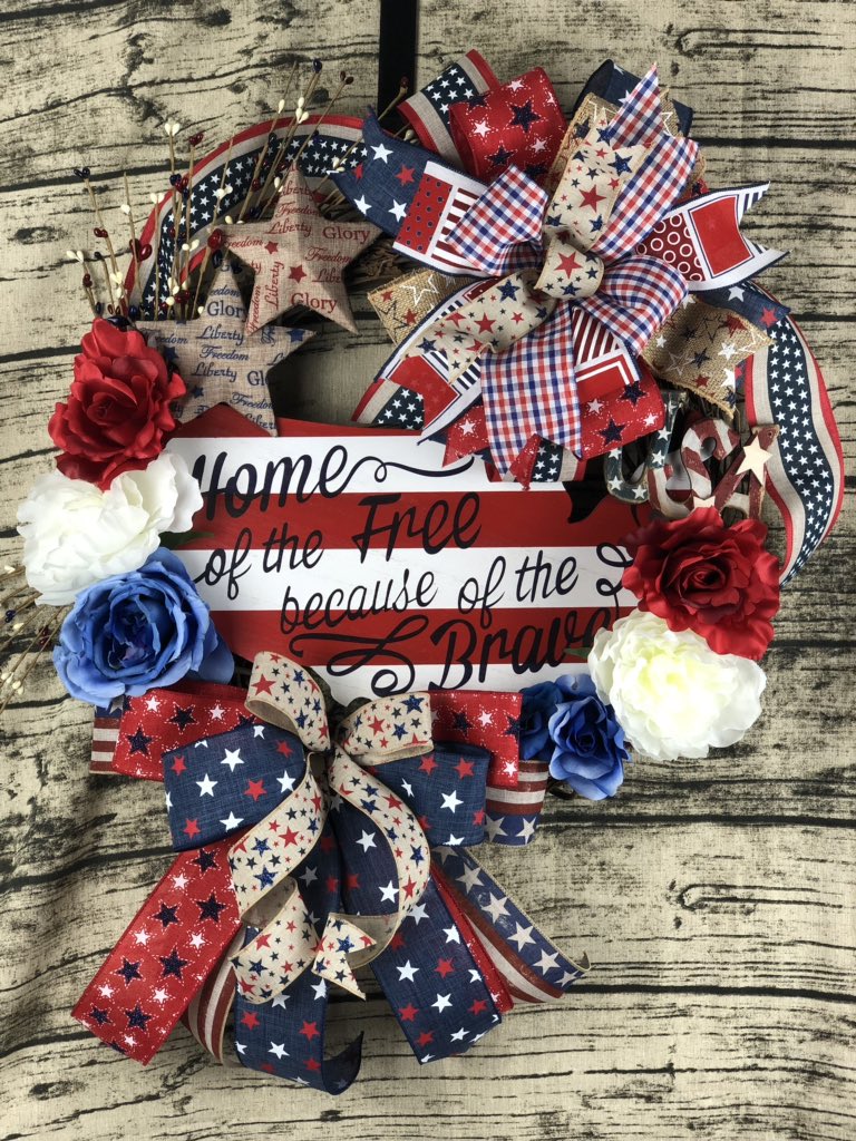 ToughT's tweet photo. A few patriotic things made by me! Etsy shop coming soon! https://t.co/SNPG3PaqRX