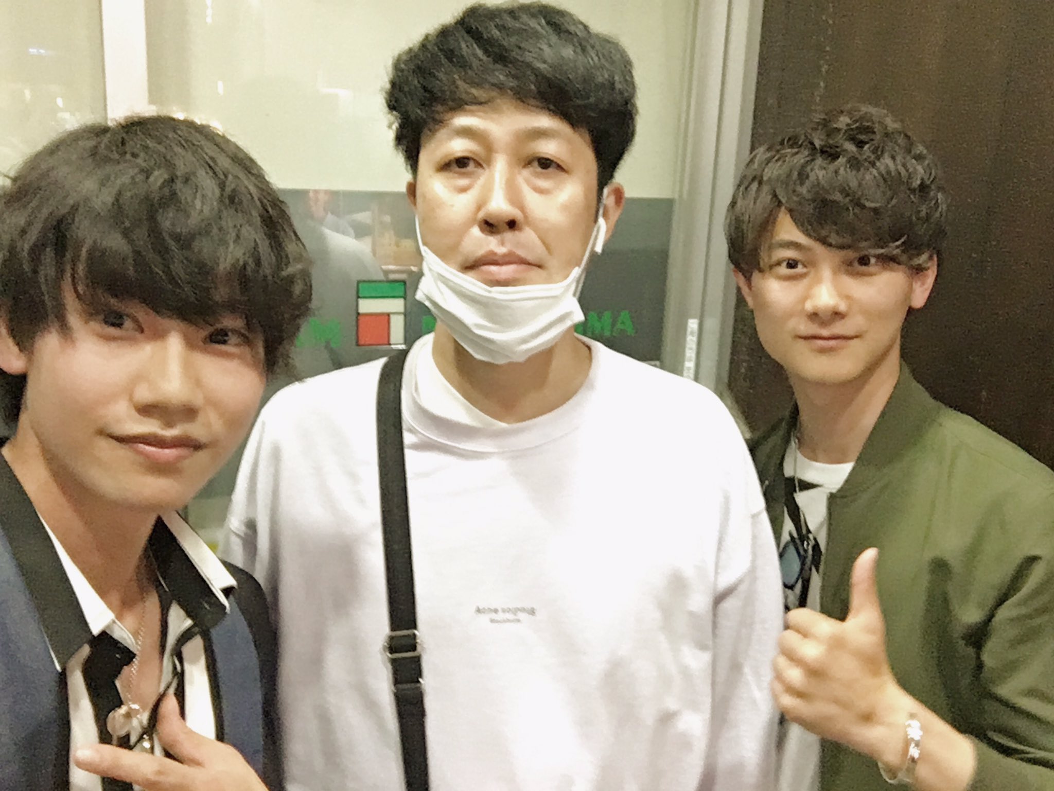 武部尋斗 載せようか迷ったけど やっぱり大好きな人に会えたのは自慢させて欲しい 歩いてたらたまたまお会いしました 急なお願いにも快く応えて下さりありがとうございました 小籔千豊 さん これはだんじり祭り 吉本新喜劇 ジェニーハイ 芸能人遭遇