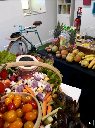 CcmTrebeurden's tweet photo. Parce-que l'été doit avant tout nous donner le sourire ..... la smoocyclette s'est invitée dans nos locaux. https://t.co/SUk0Sfr9BS
