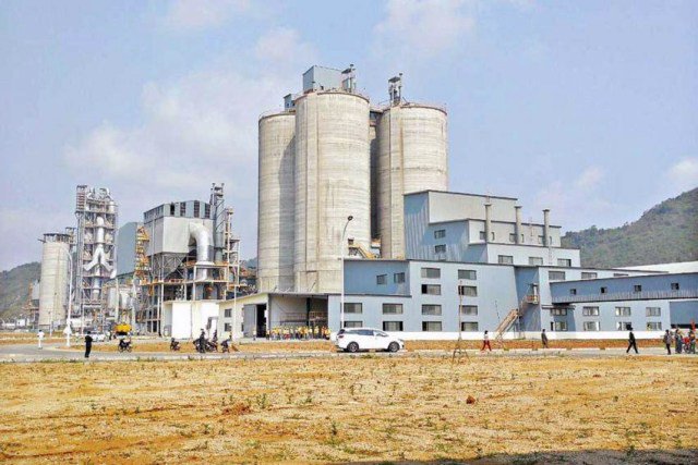 denmark_moz's tweet photo. #Chineseinvestors spend US$700 million on building a #cementfactory in #Mozambique @clubOmozambique https://t.co/MhEX11pMKm https://t.co/GugKMDr577