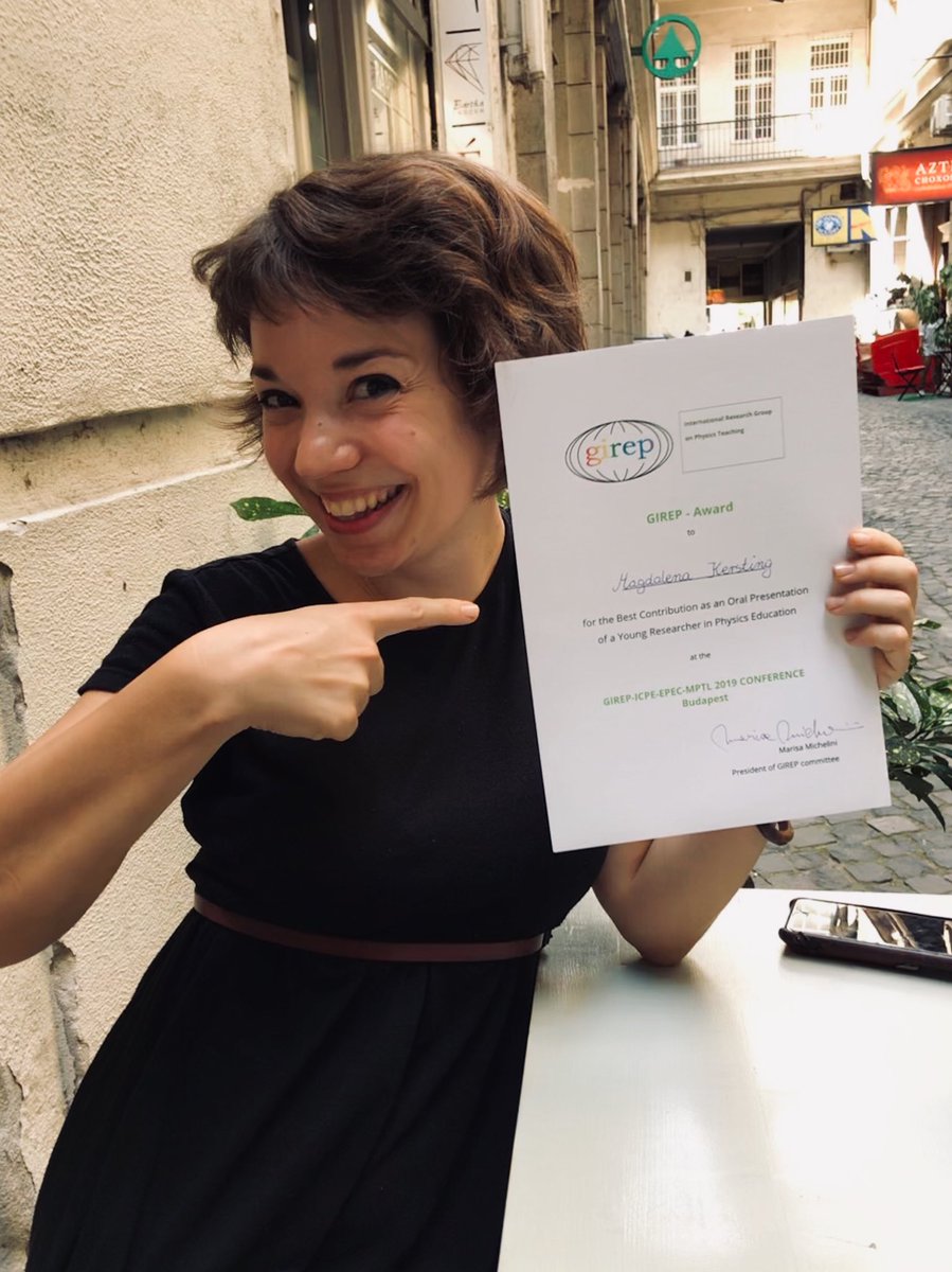 MagdaKersting's tweet photo. I won my very first award at the #GIREP2019 conference! So stoked that my work on bringing #GeneralRelativity to high school students received such positive feedback. I will now treat myself to some fine lunch in #Budapest ☺️ #GenRelEdu #phdlife #phdchat #PhysicsEducation https://t.co/5hb1EQosbP