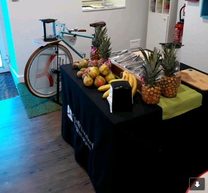 CcmTrebeurden's tweet photo. Parce-que l'été doit avant tout nous donner le sourire ..... la smoocyclette s'est invitée dans nos locaux. https://t.co/SUk0Sfr9BS