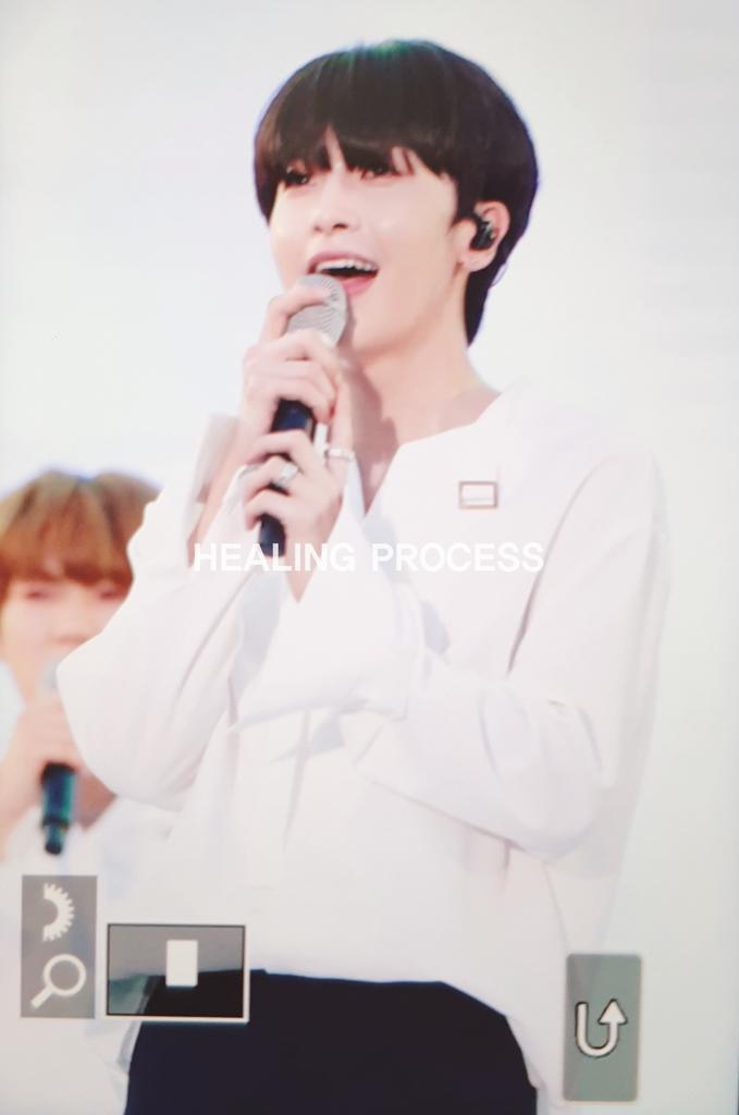 UP10TION_XIAO's tweet photo. [PREVIEW] 190705 하나 대전사랑 푸른음악회 #업텐션 #UP10TION #샤오 #XIAO @UP10TION 
더운날 수고많아쏘👍🏻 https://t.co/HIrTSUB4dV