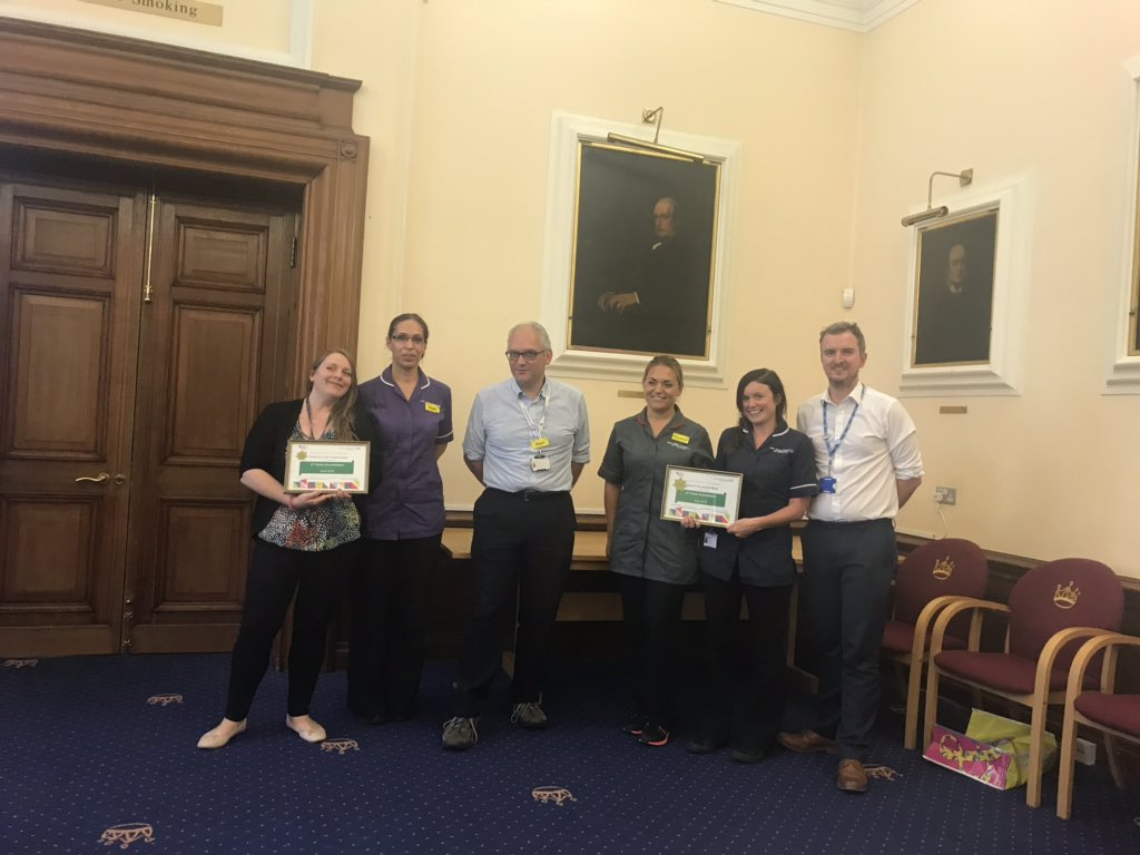 blessing_murs's tweet photo. Celebrating quality improvement,kings way for wards and going green Accreditation graduation .#wetakeprideinourcare  #continuousimprovement #kingscollegehospital #patientcare  @HaworthJo @SarahH_Lewer @JaniceAlgar @kingsnurserich @Mon_LDN @helenf_1 @HelenWormald @Perfect_Ward https://t.co/Zs7I0OhUOT