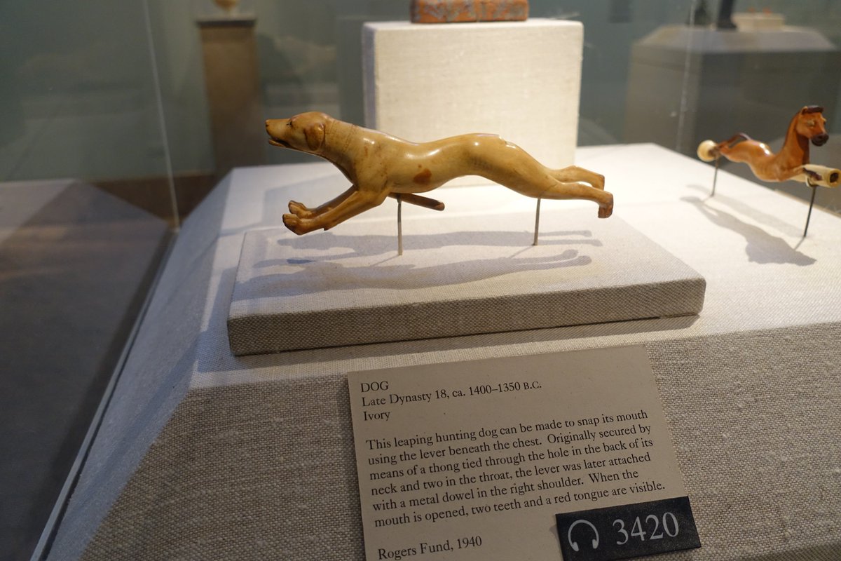 3400年前の古代エジプト人が作った犬の彫刻が神がかり 犬愛を感じる なのにデッサン力がアレな不思議 Togetter