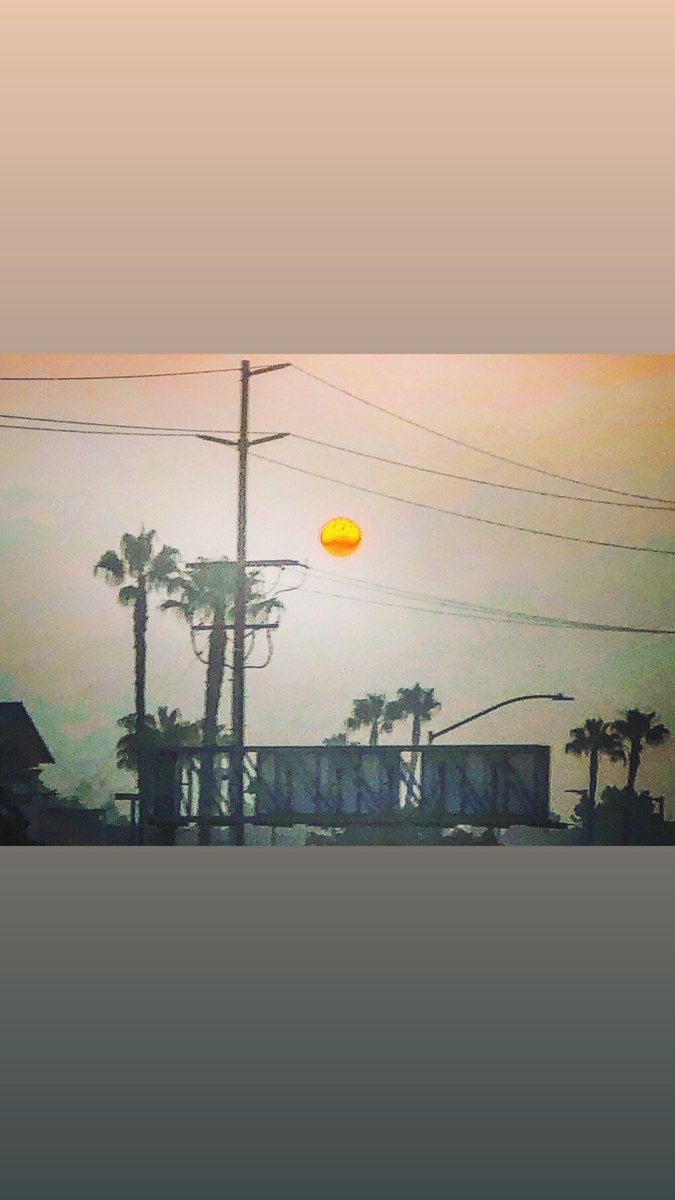 MsJoelyFisher's tweet photo. My post apocalyptic drive to set this morning #sunrise #sunball #LASkies https://t.co/PeQ9dXVtAq