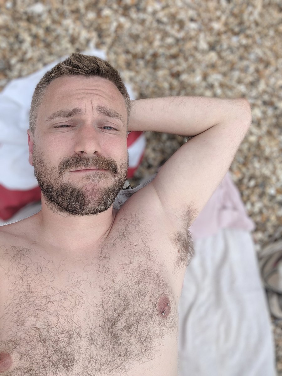 simon_duchess's tweet image. It might not be sunny but the breeze is damn nice with this heat! #letsgotothebeach