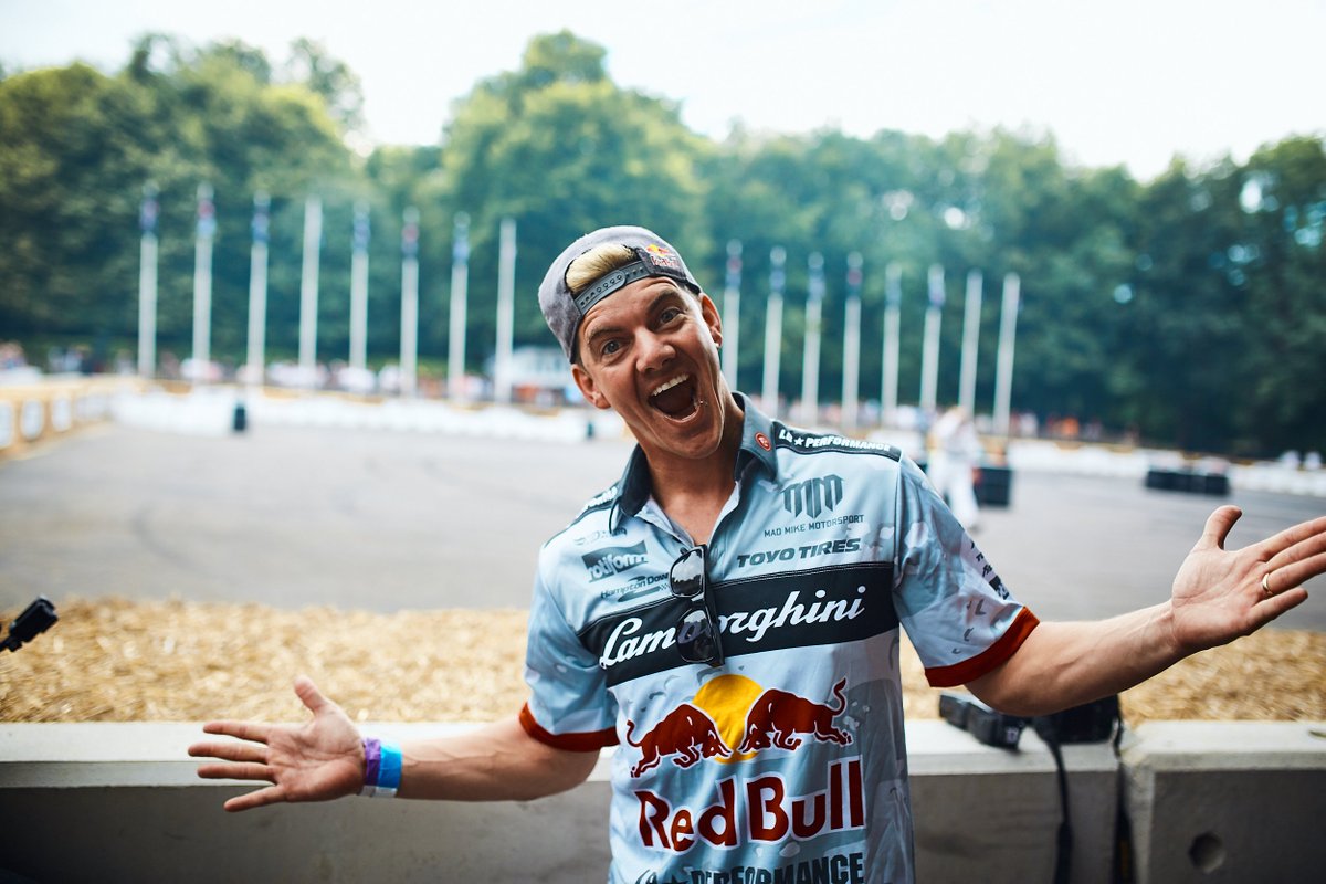 MastercardUK's tweet photo. Have you explored the madness at the new Arena @fosgoodwood? @madmike123_ drifted in #FOS #StartSomethingPriceless https://t.co/jei708LqHe
