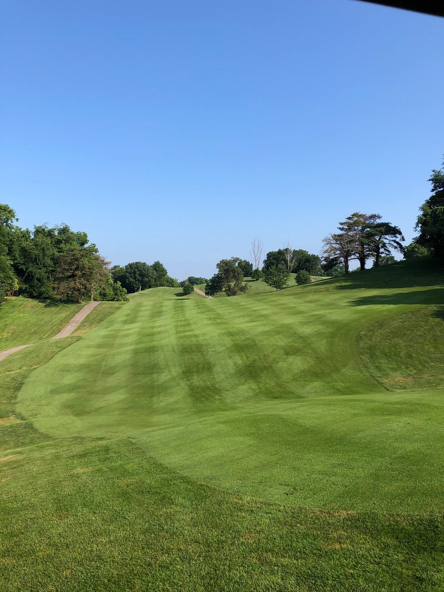 caddeshac's tweet photo. Tee sheet full this morning beginning at 6:30 AM
Turf team mowed all greens, tees, fairways, approaches and collars ahead of play!!!
#kickinggrass
#Devoucrew https://t.co/TH4nThGOQL