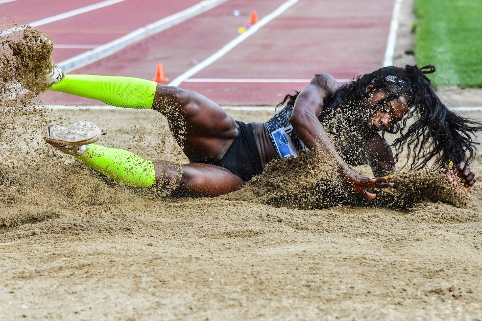 DeportesEE's tweet photo. Caterine Ibargüen ganó la segunda parada de la Liga de Diamante: https://t.co/1EfTPniGT6 https://t.co/dznvuEhurl