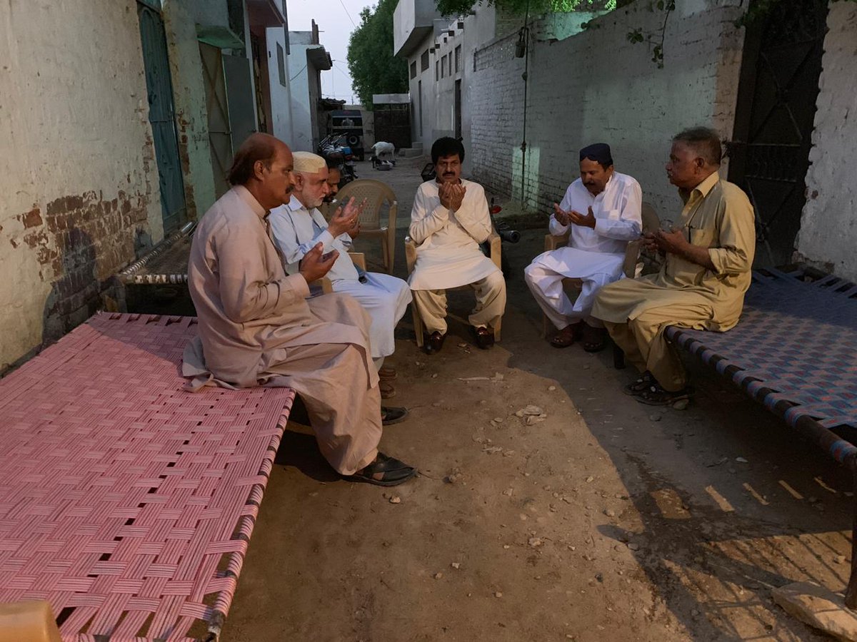 RizwanSherani44's tweet photo. #Hyderabad #PS64
Today #PPP MPA #PS64 Abdul Jabbar Khan Condoled With Yaseen Mughal Vice Chairman #UC93 on sad Demise of his daughter at his residence. #PPP Leader Syed Ahmed Shah and Shera Baloch also Present.
@BBhuttoZardari @AseefaBZ @jamkhanshoro https://t.co/5GoZ4qg98h