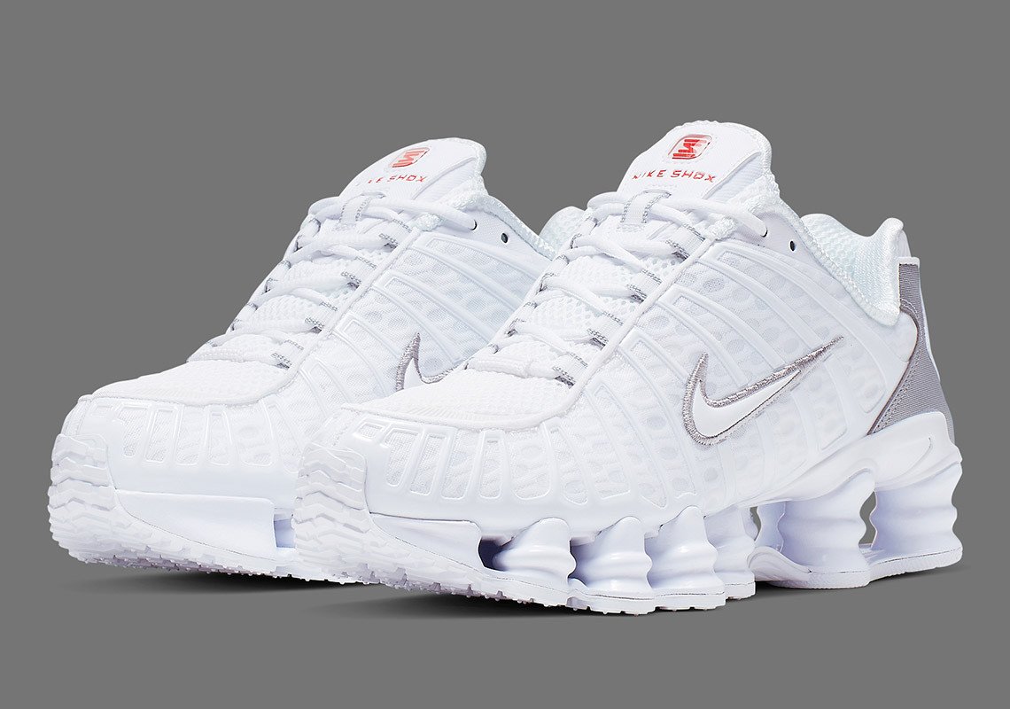 primeiro nike shox lançado