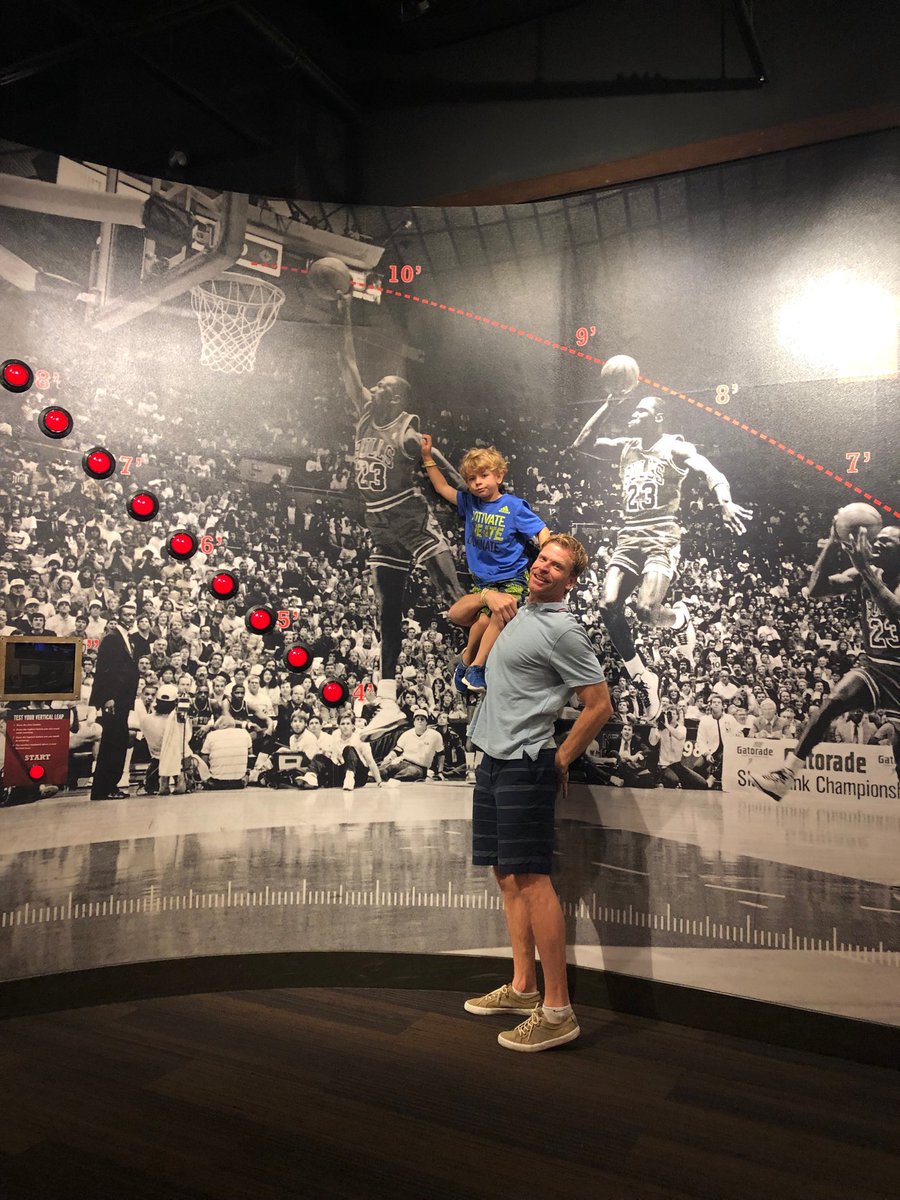 coachbenzel's tweet image. #YoChicago. In the thin air with the true 🐏.  #AirJordan .  Paying homage