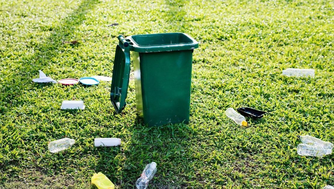 SJGrandHQ's tweet photo. Shanghai recently implemented its strictest garbage sorting regulations to date. Keep reading to learn more about their impact on your business. https://t.co/BR4WpfIGR7 #chinabusiness #recycling #chinaregulation https://t.co/w5CKk2US7s