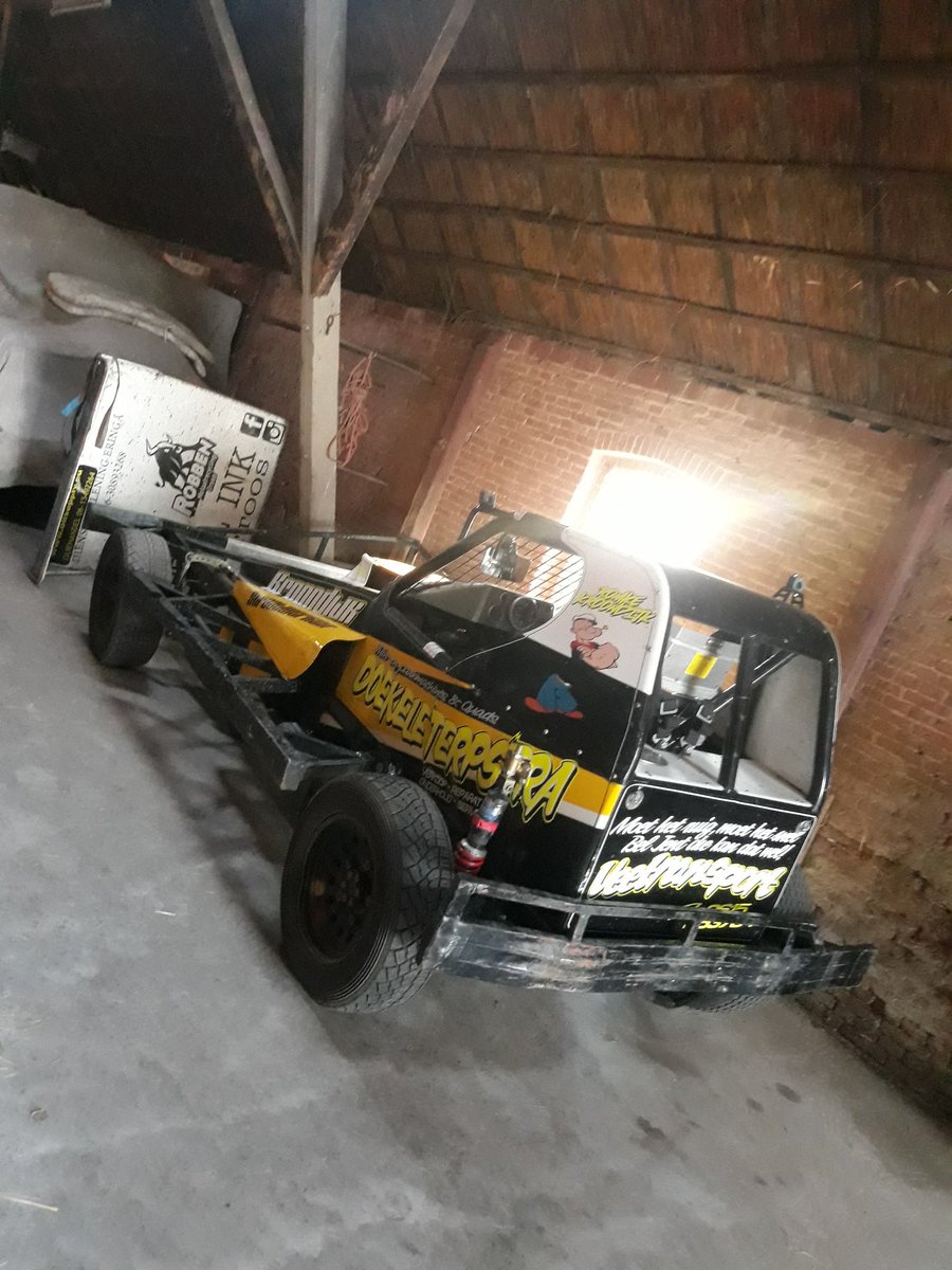 So, thats 2 cars done. Tomorrow loading up, and i will be out sunday again in my brothers shifter 🤙🏁 #blackandyellow