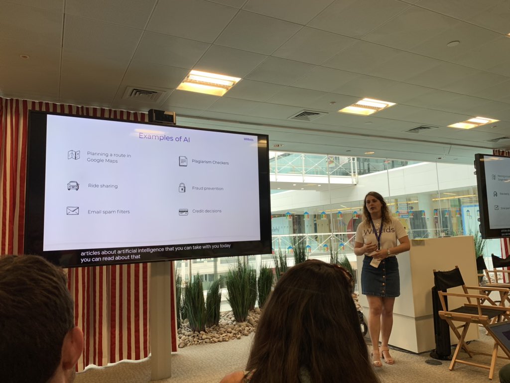 abid_patel's tweet photo. Great session by @blancIbEdu from @WizkidsEdu demonstrating the power of #AI in @gsuite using #AppWriter. Really powerful tool that brings huge accessibility tools to G Suite & Chrome & can really help with SEN pupils #AcademyLondon @GoogleForEdu https://t.co/Syymxlc6qI