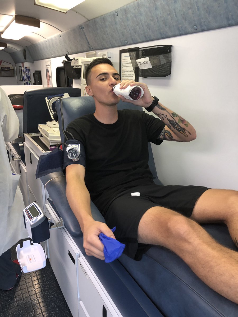 Madelliinneeee's tweet photo. hey you a man who donates blood so that we can get free movie tickets for our date night tonight🥰😂 #brokeprobs https://t.co/S4VVlMzxDG