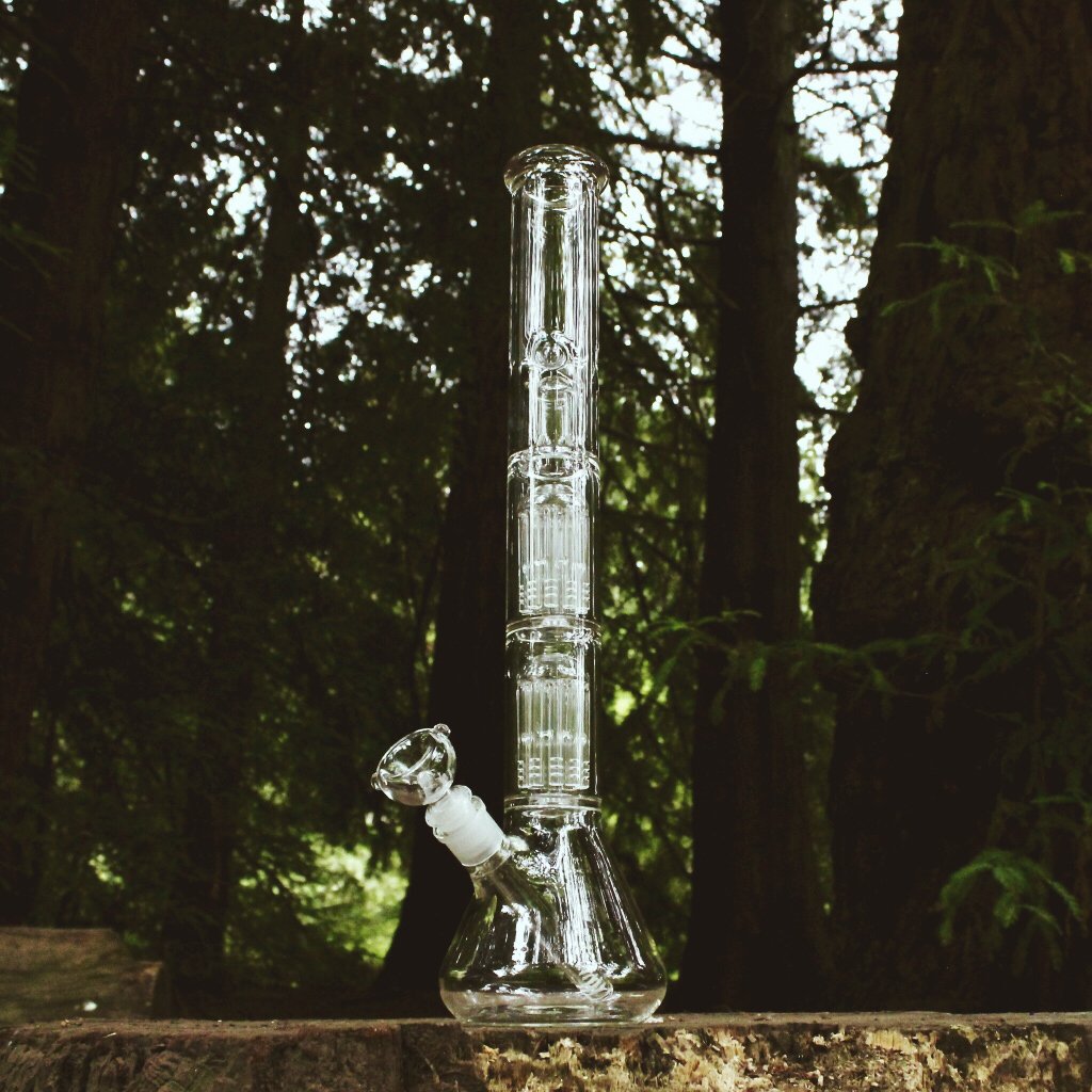 glassics_co's tweet photo. Tower Of Trees | Reach Great Heights With A Glassics Favorite - Our 18" Double Tree Perc Beaker Bong | It Includes Two Stacked 8-Arm Reinforced Tree Percs As Well As A Convenient Splash Guard & Ice Catch | On Sale Now
#glassics #glassbongs #treeperc
https://t.co/bI4DOmHuEX https://t.co/xwwmd6P5lZ