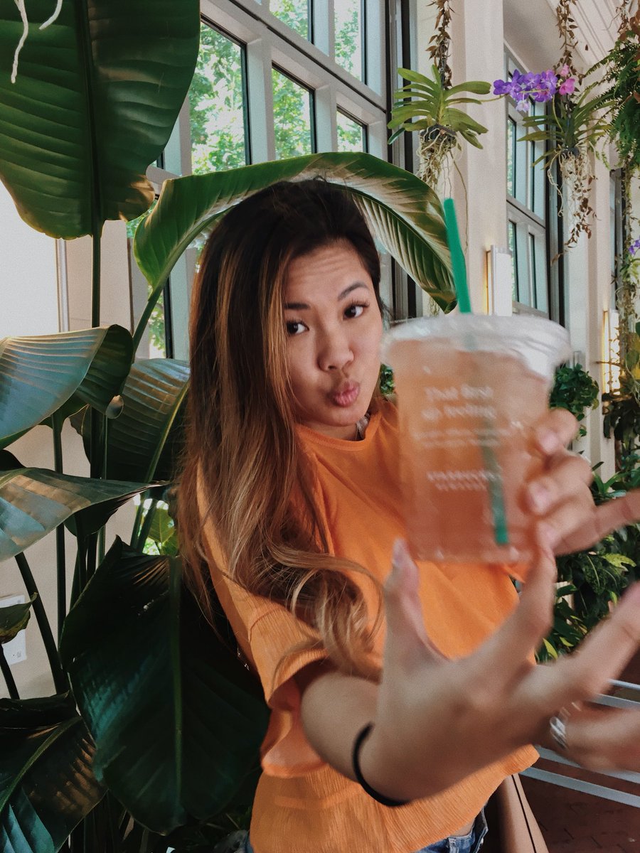 julieedoan's tweet image. sponsor me starbucks !!