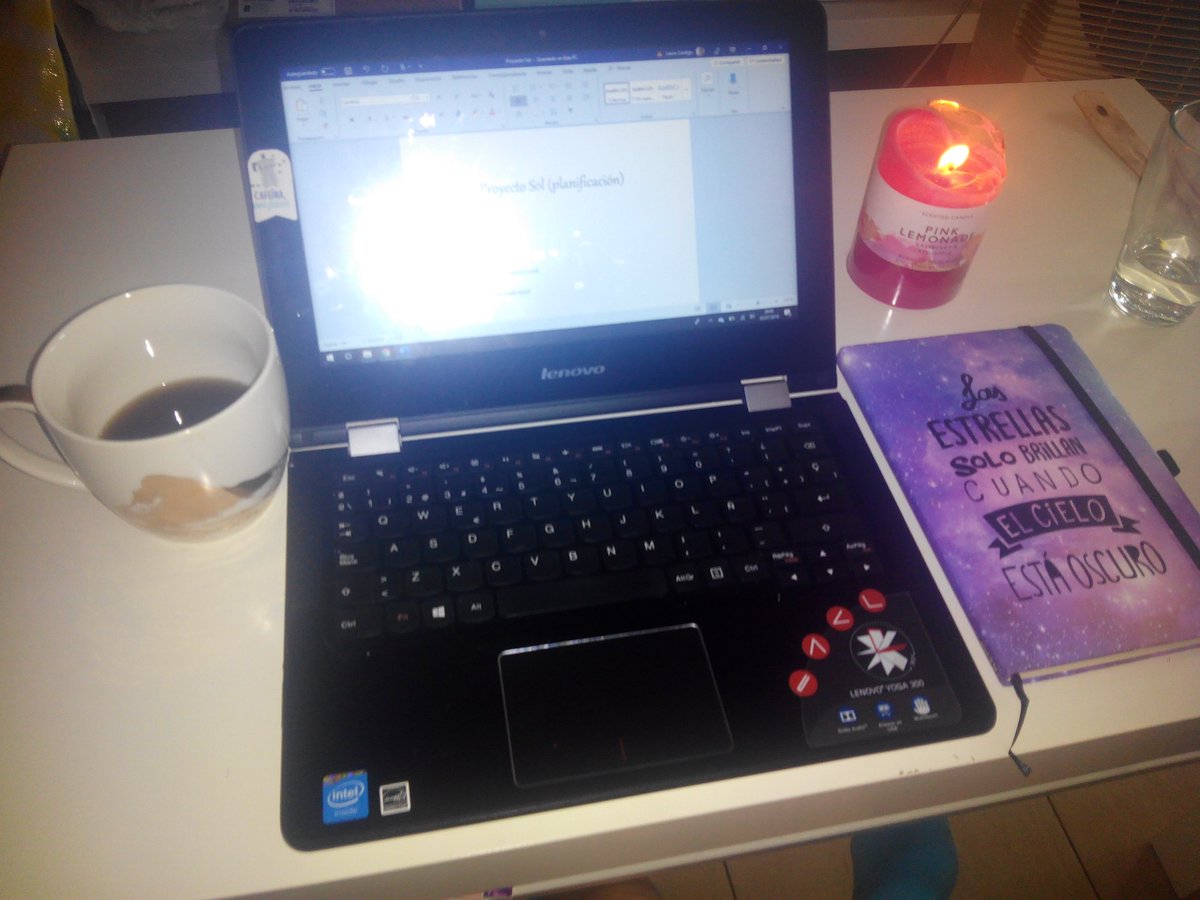 LCoratge's tweet image. A lo mejor estoy volviendo a intentar escribir algo y, a lo mejor, esta vez no es poesía. Bienvenides al precioso jardín en el que me acabo de meter ☀ #ProyectoSol