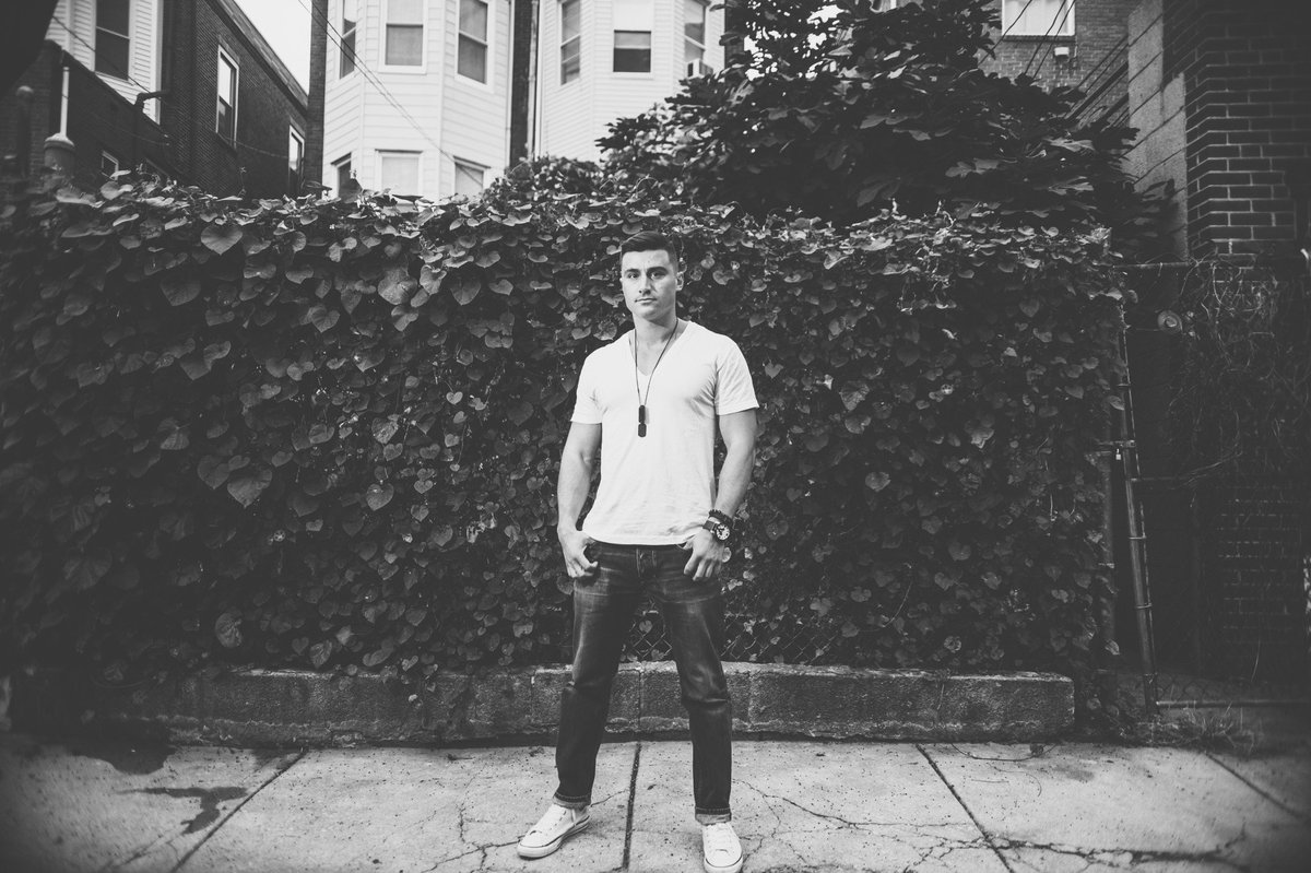 🎤🎸 Friday Night Live In Hoboken With J. Liberio @ 9pm!
.
Weehawken: Argentino and the Sensational Soul Band 
.
houseofque.com