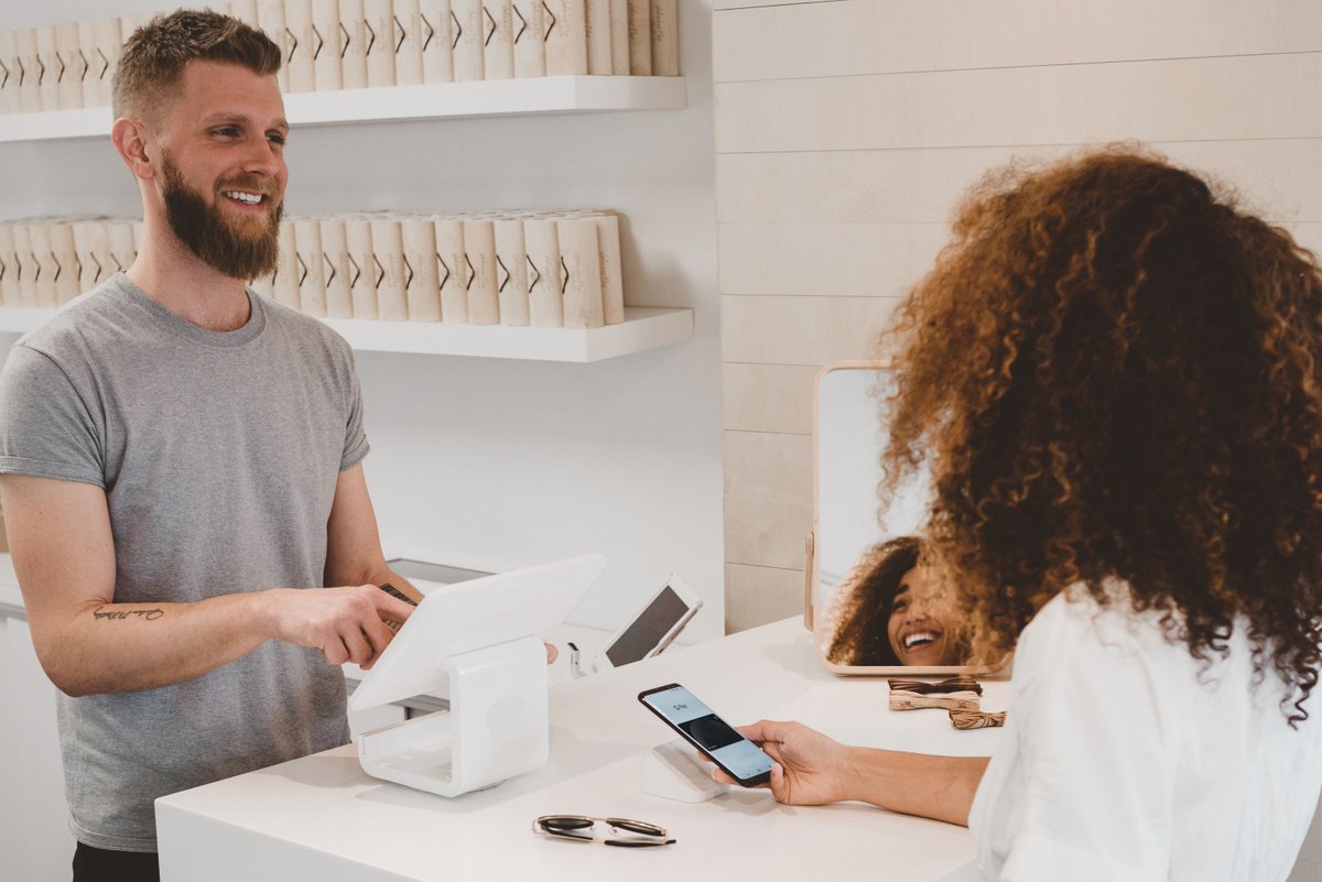 3esoftwarehouse's tweet photo. Brace yourselves. Poland is quickly becoming an #omnichannel land. Thanks to EY survey we know, that's a high time for the retail brands to start investing in integration of their channels.https://t.co/CD6lRiHITH  #retailers #retailsoftware #restauranttech https://t.co/jdjR8QEcOH